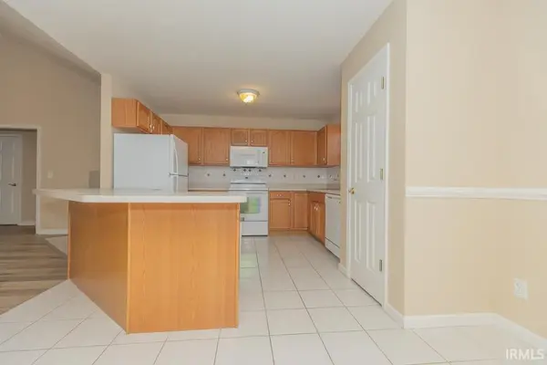 10681 Midway DR, Newburgh, IN 47630