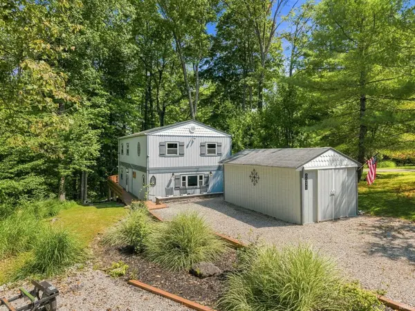 8031 Center Lake RD, Nineveh, IN 46164