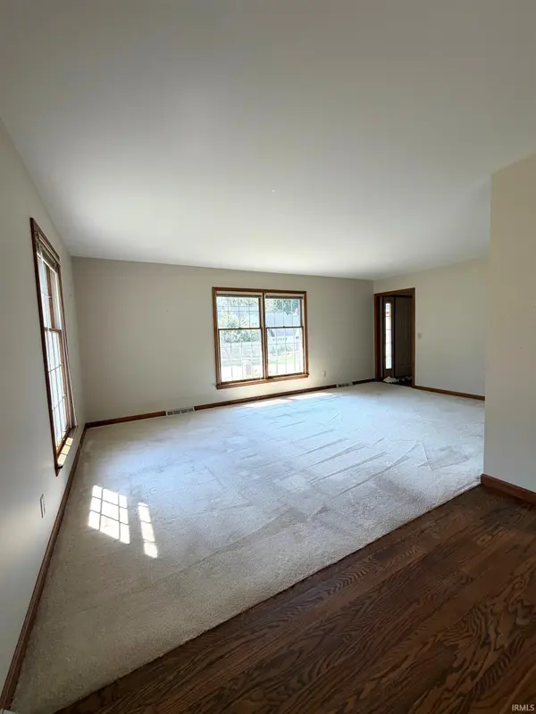 4611 Woods Tower DR, Newburgh, IN 47630