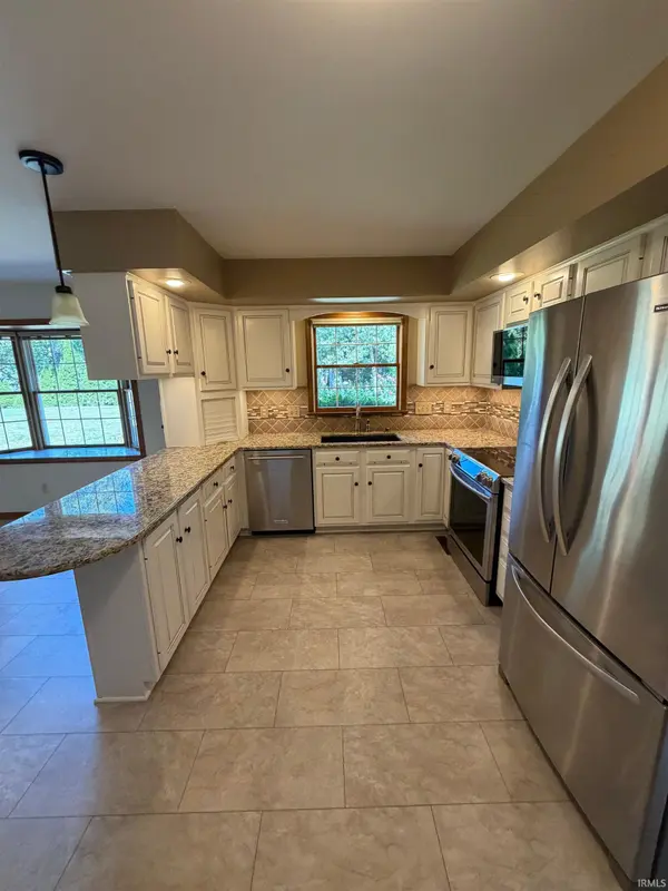4611 Woods Tower DR, Newburgh, IN 47630