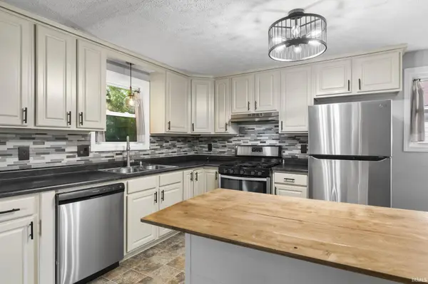 814 W Boone ST, Frankfort, IN 46041