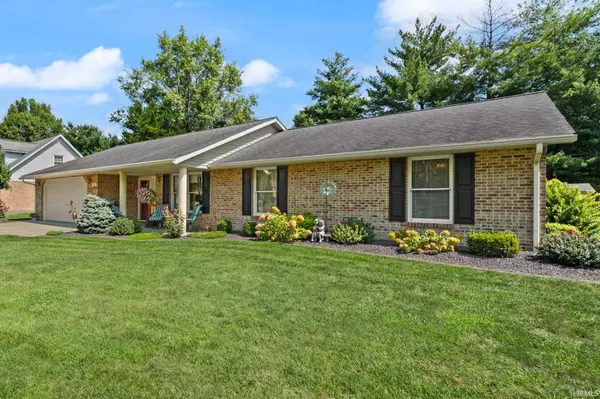 380 Lechner LN, Jasper, IN 47546