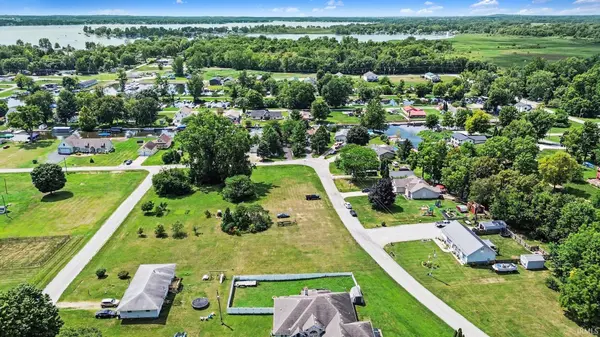 Wizard of Oz WAY, Cromwell, IN 46732