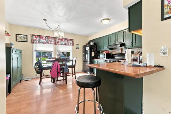 1210 Virginia LN, Auburn, IN 46706