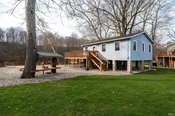 11802 W Horseshoe Bend DR, Brookston, IN 47923