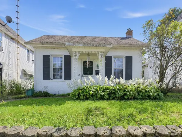 523 W Franklin ST, Winchester, IN 47394-1516