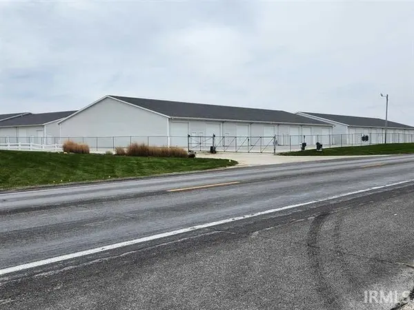 10208 N ST RD 13 #55 ***, Syracuse, IN 46567