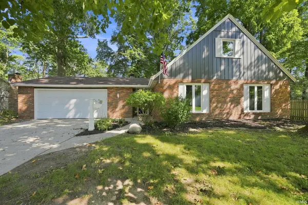 7721 Valley Meadows DR, Fort Wayne, IN 46815