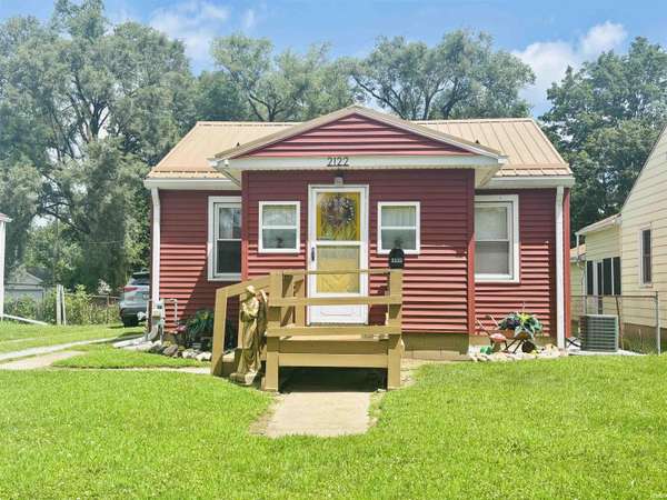 2122 Meharry ST, Lafayette, IN 47904