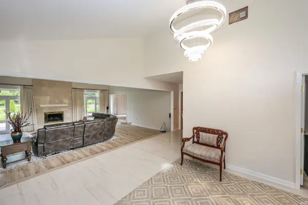 601 Choctaw PASS, Fort Wayne, IN 46825-2004