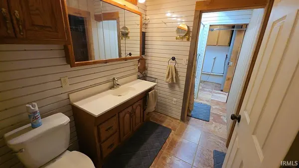 430 S Laughlin ST, Lyons, IN 47443
