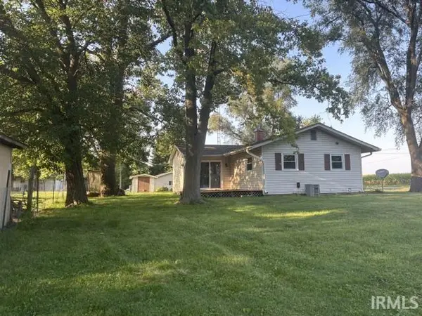1004 N Michigan ST, Oxford, IN 47971