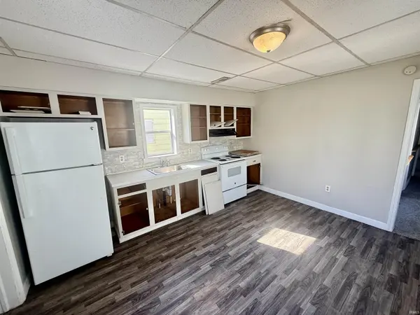 27 E Morgan AVE, Evansville, IN 47711