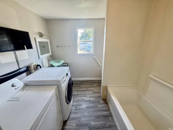 27 E Morgan AVE, Evansville, IN 47711