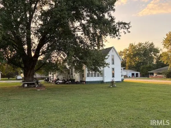 212 W HWY 57 RD, Elnora, IN 47562