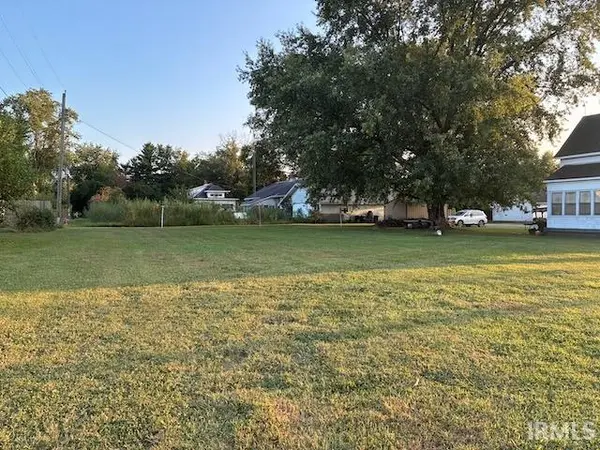 212 W HWY 57 RD, Elnora, IN 47562
