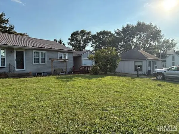 206 S Ellen ST, Elnora, IN 47529