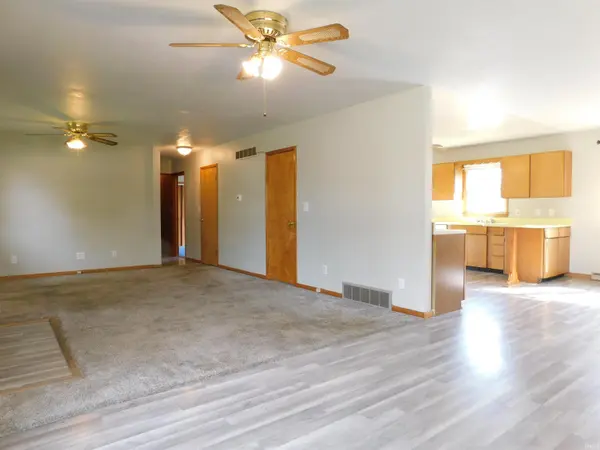 1201 Jackson Blvd ***, Rochester, IN 46975