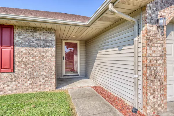 3765 Leawood DR, Jasper, IN 47546