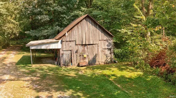 63 E Owens Farm RD, Bloomfield, IN 47424