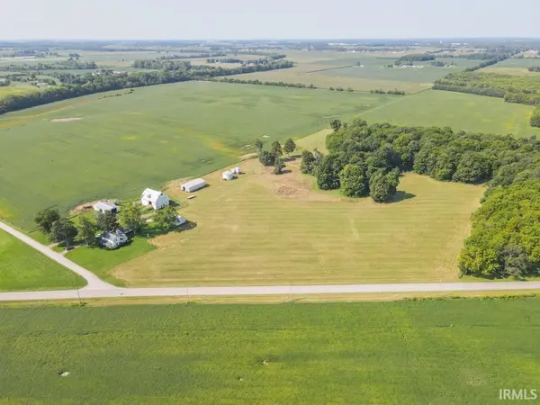 34** E Dublin PIKE, New Castle, IN 47362
