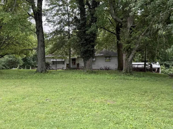 2277 S 1025 W ***, Lyons, IN 47443