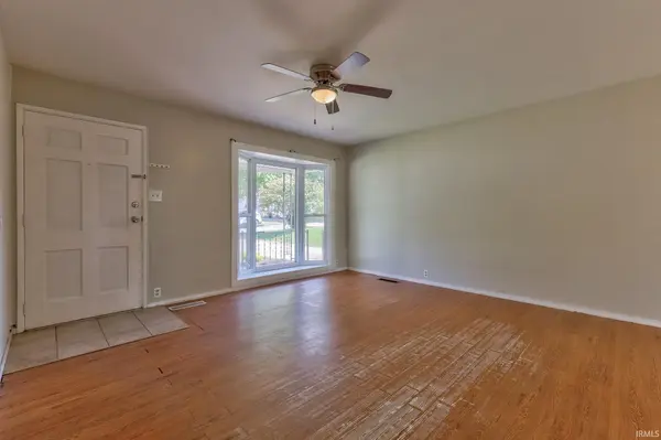 4212 Meadowridge RD, Evansville, IN 47710-3755