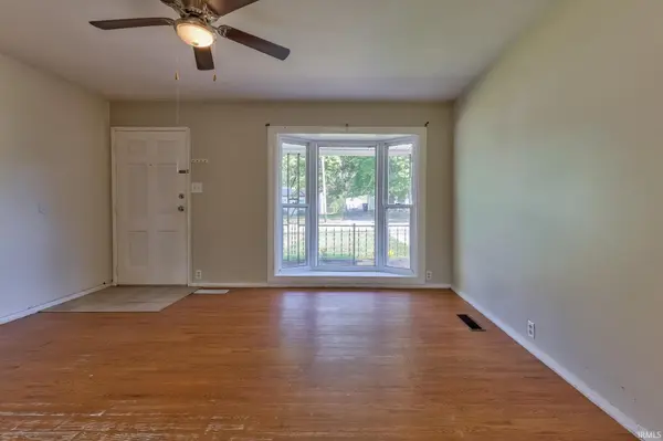 4212 Meadowridge RD, Evansville, IN 47710-3755