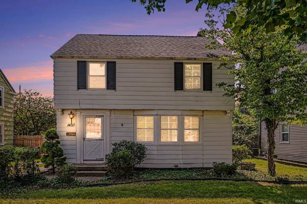 1450 Longfellow AVE, South Bend, IN 46615-1124