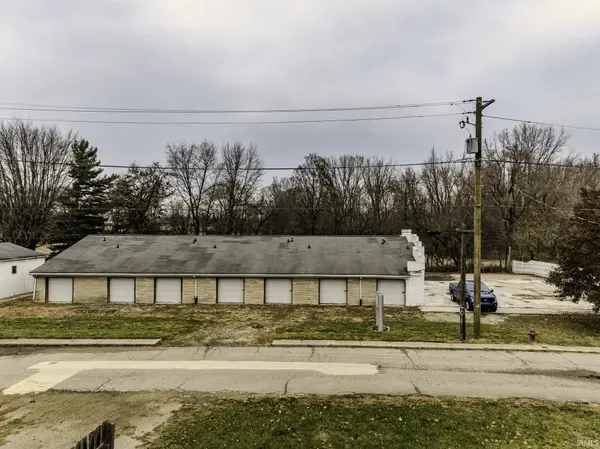 202 McKinley ST, Gaston, IN 47342