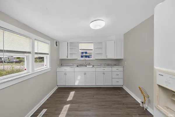 601 Aspenwald ***, Elkhart, IN 46516