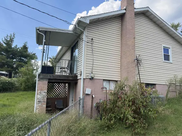522 W Sherman ST, Oakland City, IN 47660