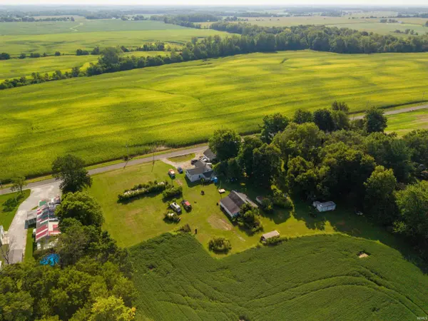 1377 S County Road 850 ***, New Castle, IN 47362-9551