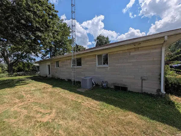 260 W Prairie ST, Lyons, IN 47443