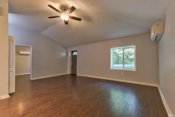 11415 Eichenberger RD, Evansville, IN 47720-7516