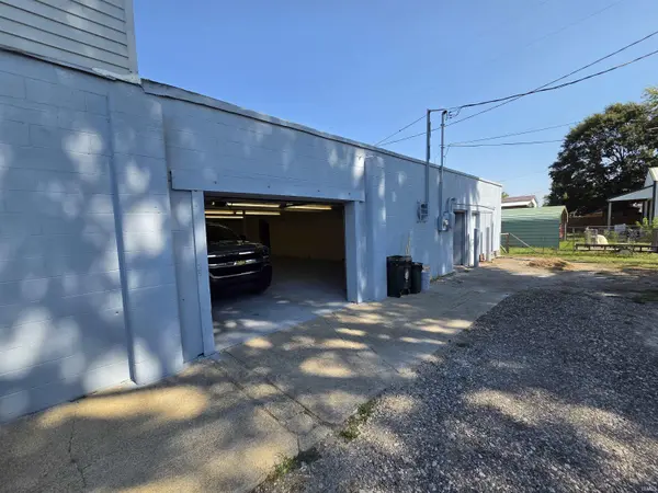 406 S 13th ST, Vincennes, IN 47591