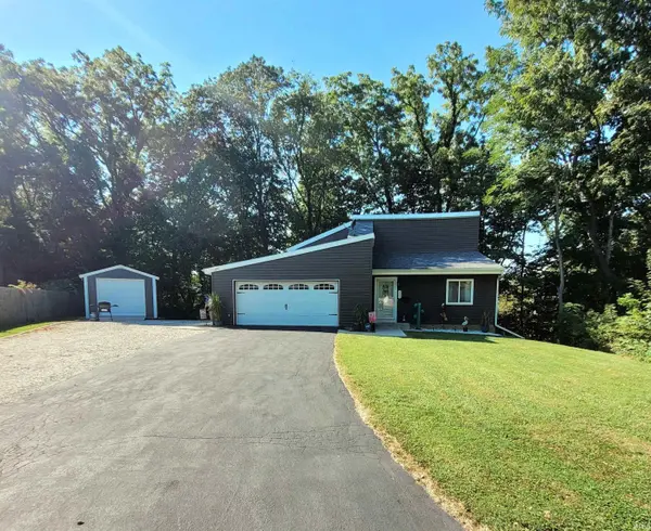 329 W North ST, Delphi, IN 46923