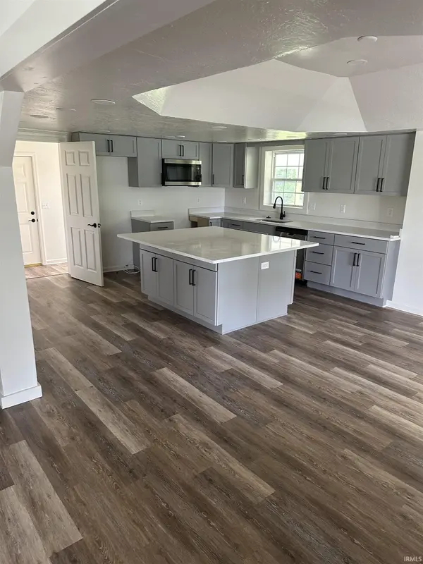 16705 Indianapolis RD, Yoder, IN 46798