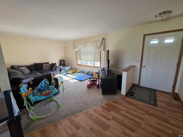 11867 Red Bud DR, Plymouth, IN 46563-7662