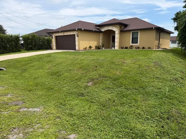 3015 12TH ST SW, Lehigh Acres, FL 33976