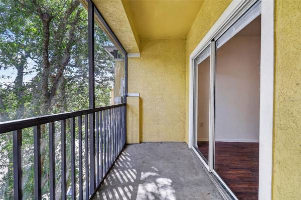 10103 COURTNEY OAKS CIR #302, Tampa, FL, 33619 photo 19