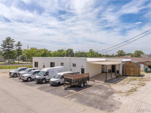 221 E 1st ST, Wright City, MO 63390