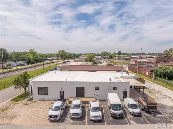 221 E 1st ST, Wright City, MO 63390