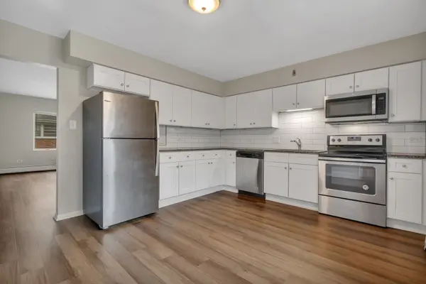 34 S Waiola AVE #4, La Grange, IL 60525