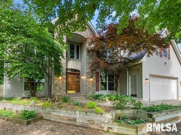 2910 PLEASANT RIDGE CT, Bettendorf, IA 52722