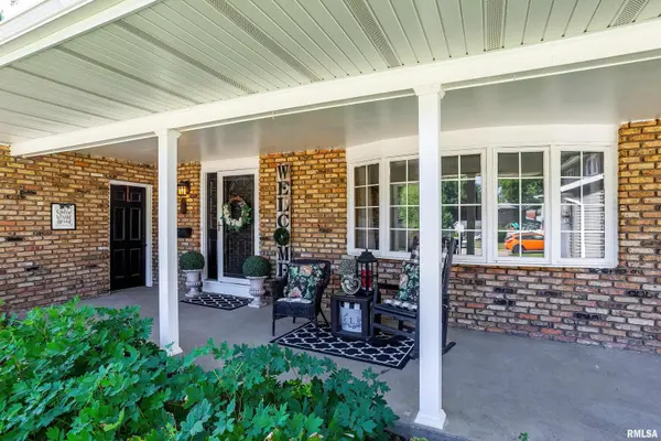 2903 LORTON CT, Davenport, IA 52803