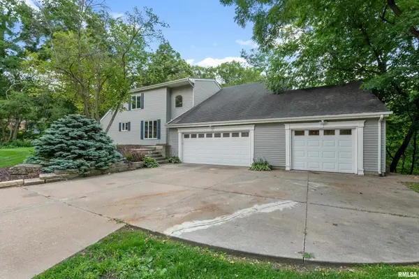 10 WILDWOOD DR, Moline, IL 61265