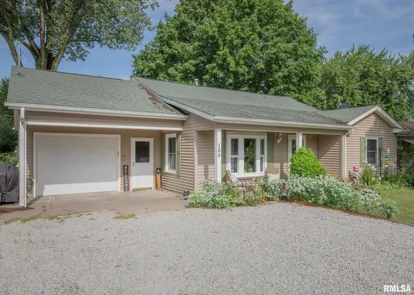 108 W 4TH ST, Coal Valley, IL 61240-9324