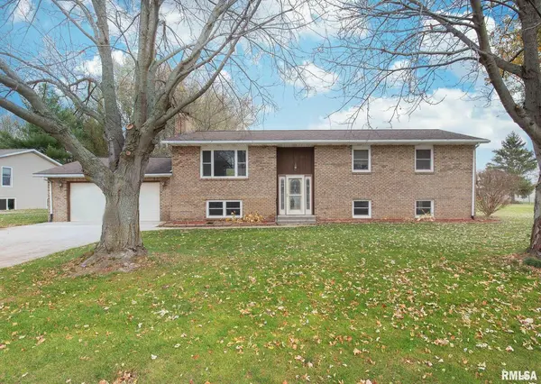 106 N 2ND ST, Colona, IL 61241