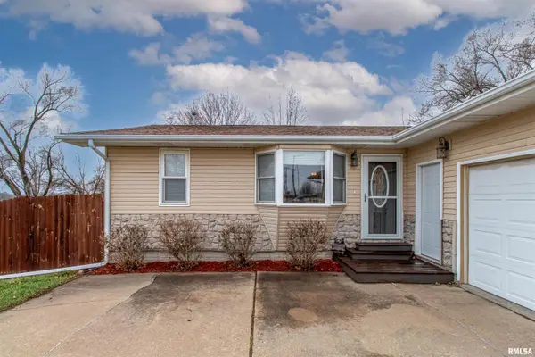 812 HACKER ST, Buffalo, IA 52728